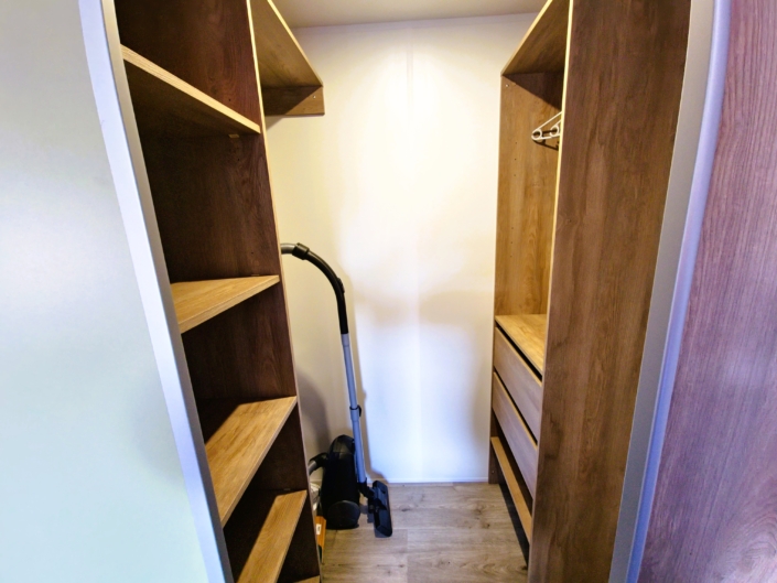 1. Schlafzimmer, begehbarer Kleiderschrank